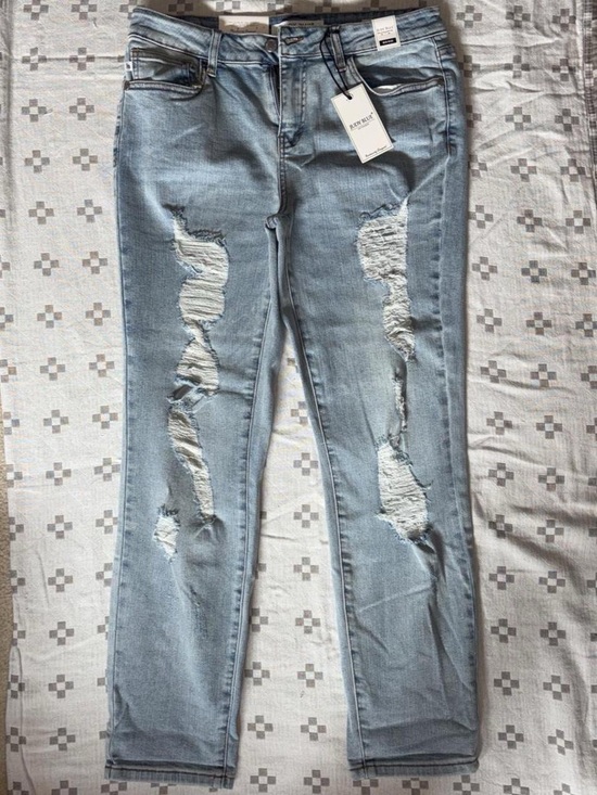 Judy Blue Denim - Judy Blue Mid-Rise Distressed Skinny Jeans - Light Blue 9/29